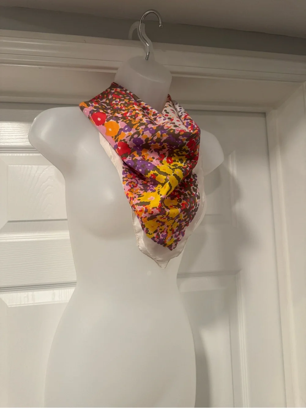 🌷Colorful Abstract Floral Scarf